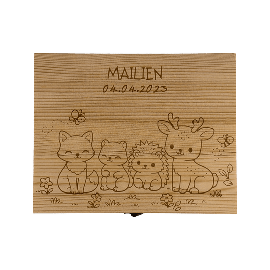 Kinderbesteck mit Aufbewahrungsbox mit Namen und Waldtiermotiv graviert